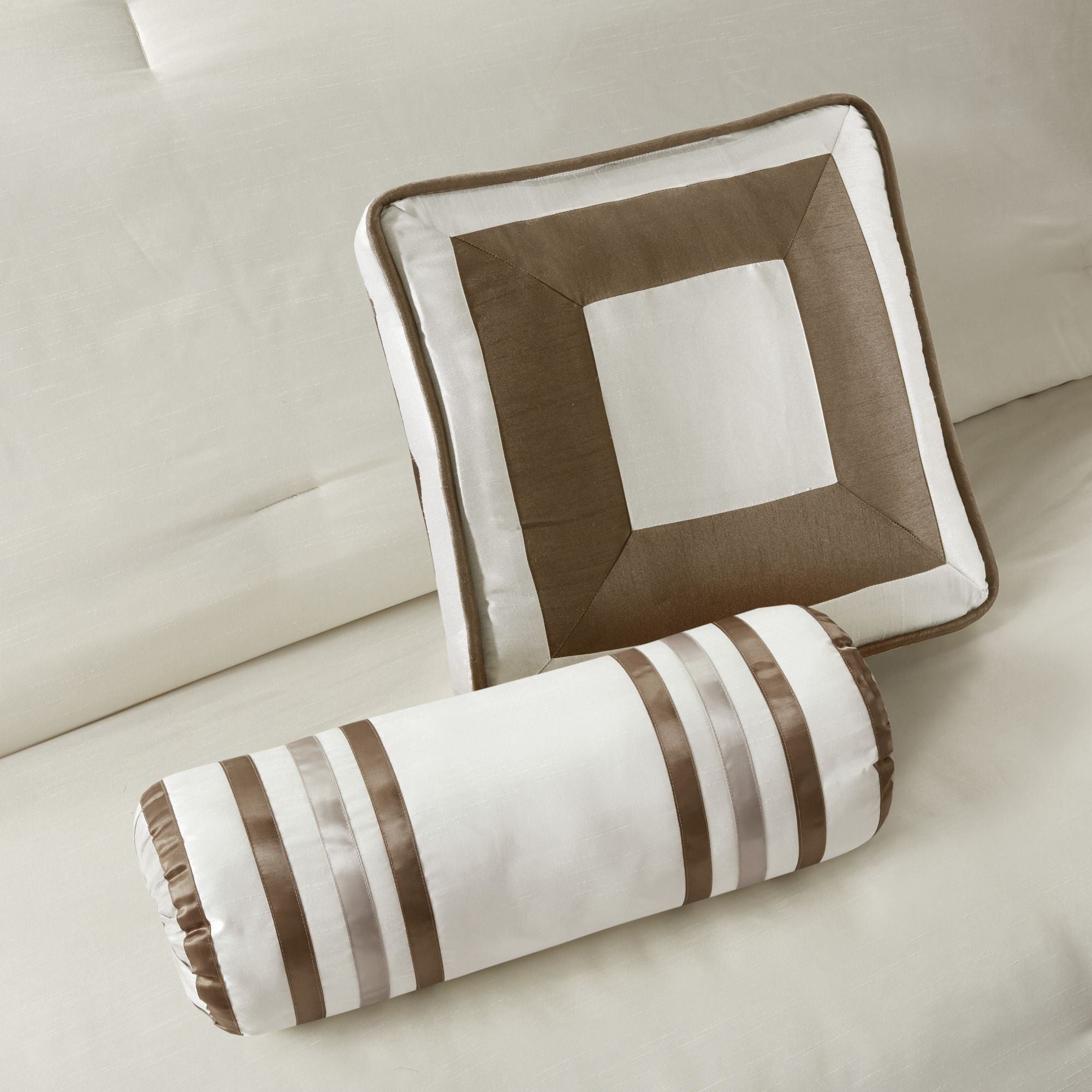 541957561