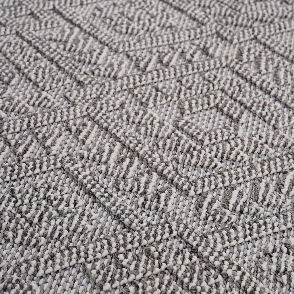 549106361